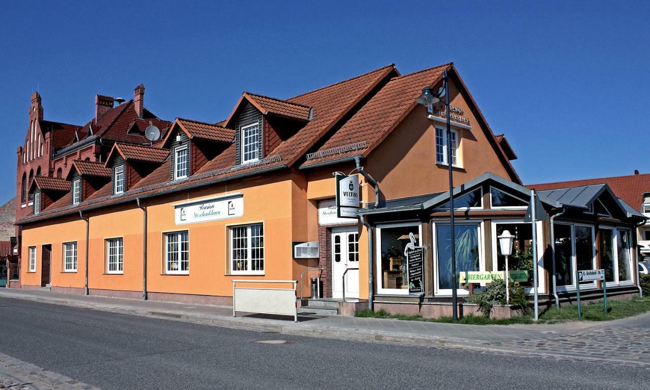 Restaurant & Hotel Storchenklause Storkow  Exterior photo